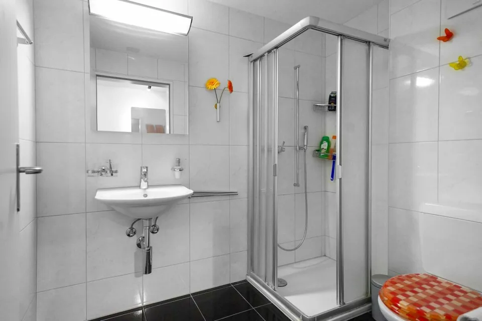 Grosszügige 5.5-Zimmer Maisonette Wohnung im Herzen von Studen