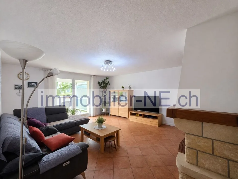 Appartement lumineux de 5,5 pièces avec ascenseur et garage