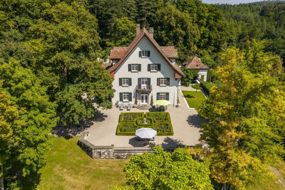 30 Autominuten ab Zürchberg: Das Anwesen Wolfer-Sulzer am Rosenberg mit 10'000 m² in der Stadt Winterthur