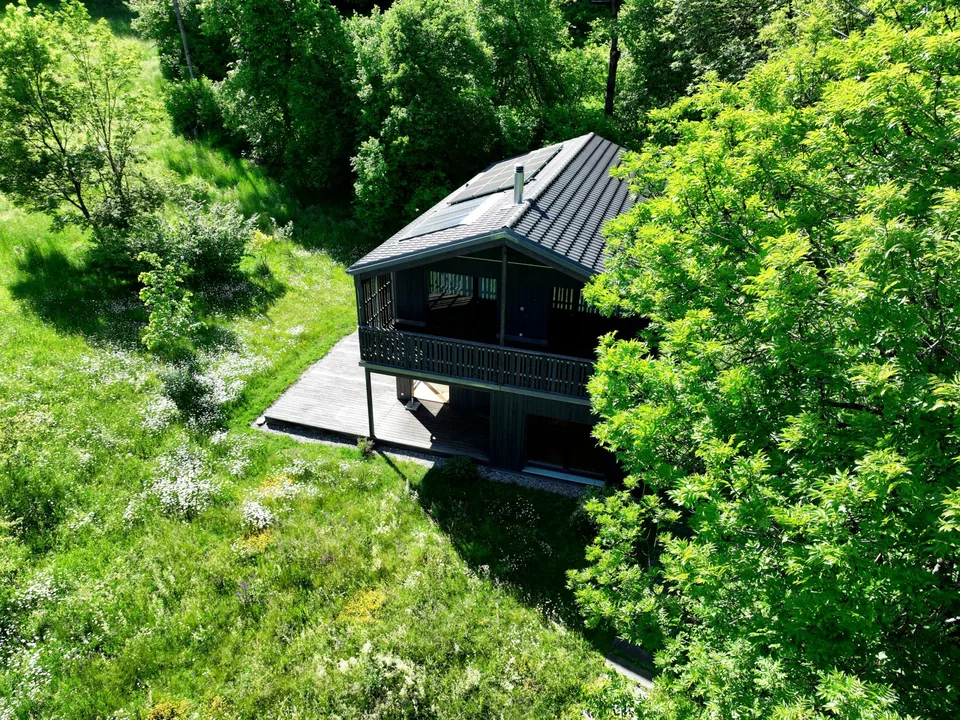 Außergewöhnliche ökologische Villa mit 6,5 Zimmern – absolute Ruhe inmitten der Natur in Vérines – Foto 13 von 13