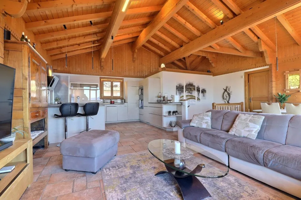 Chalet Magnifico con Vista sul Lago e sulle Montagne