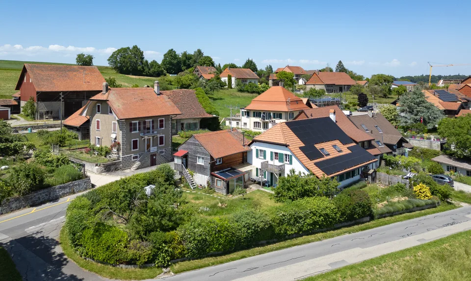 Maison de caractère avec 3 logements, jardin et vue ? fort potentiel