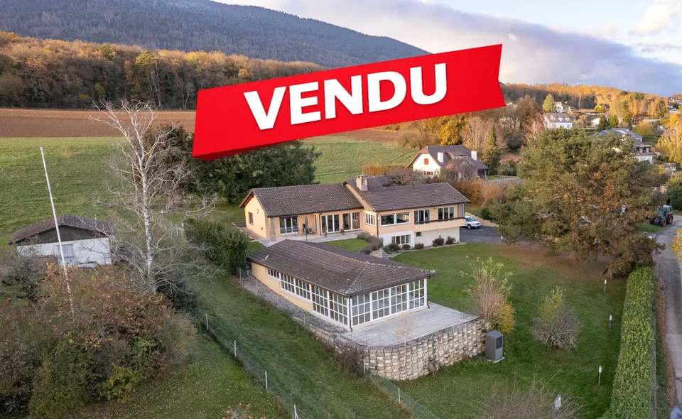 VENDU - Villa individuelle avec piscine et vue de rêve