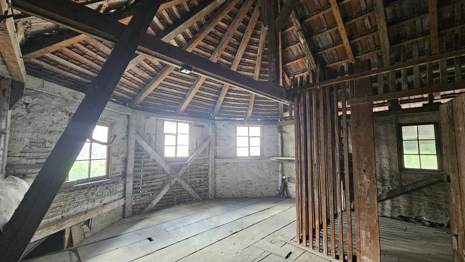Zu verkaufen in Porrentruy Herrenhaus mit 3 Wohnungen – Foto 12 von 13
