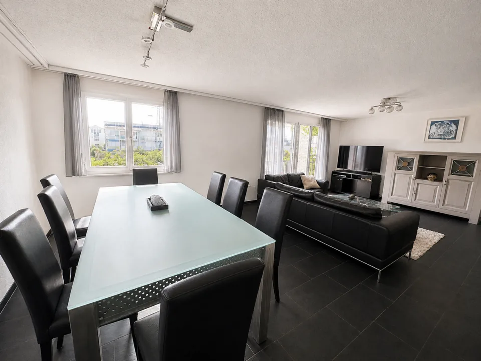Appartement modernisé de 4.5 pièces avec vue panoramique