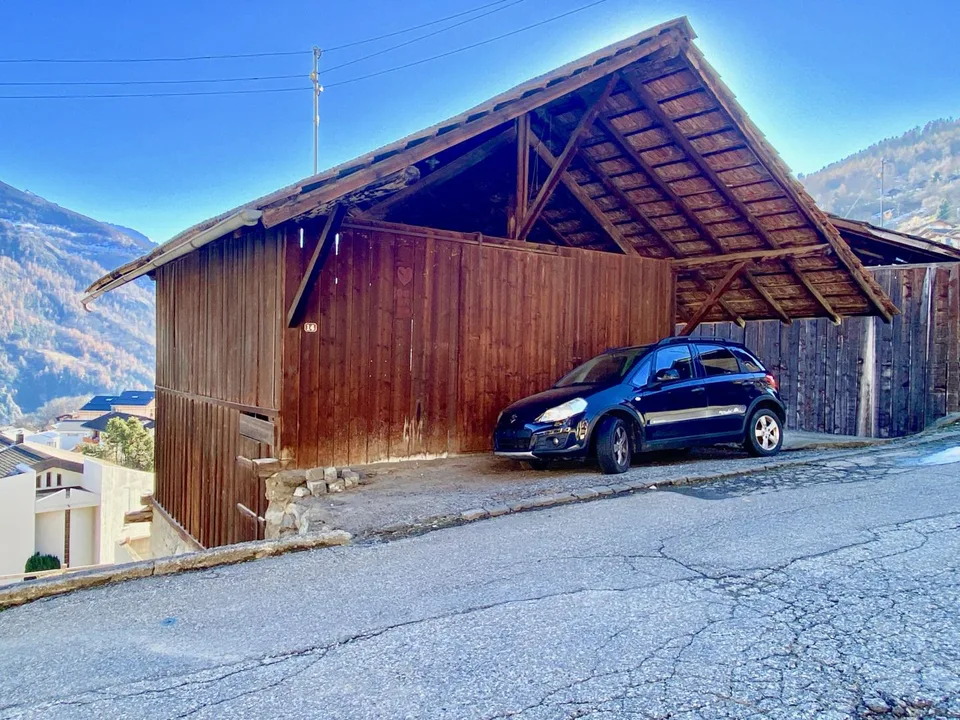 Maison 4.5 pièces avec très beau projet de rénovation au coeur du vieux village de Vex