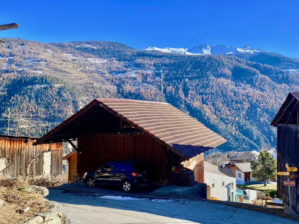 Casa moderna di 4,5 stanze con progetto dell'architetto nel cuore del vecchio villaggio di Vex – foto 7 di 13