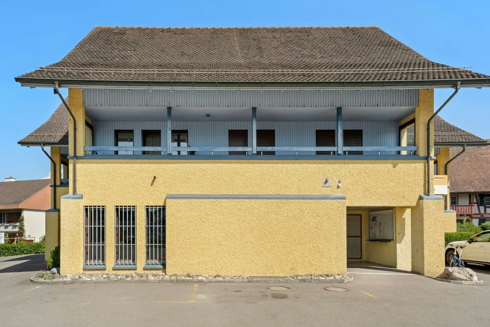 Votre investissement immobilier : Appartements à louer/locaux professionnels au centre du village de Rafz