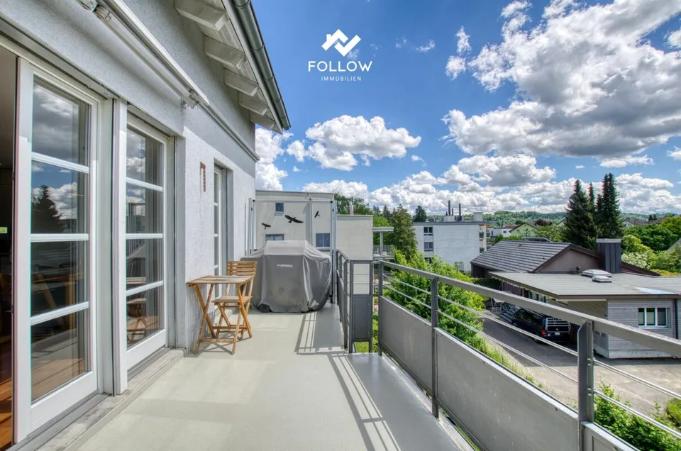 Gemütlichkeit, Platz und ruhige Lage: Helle Wohnung mit Balkon und Lift