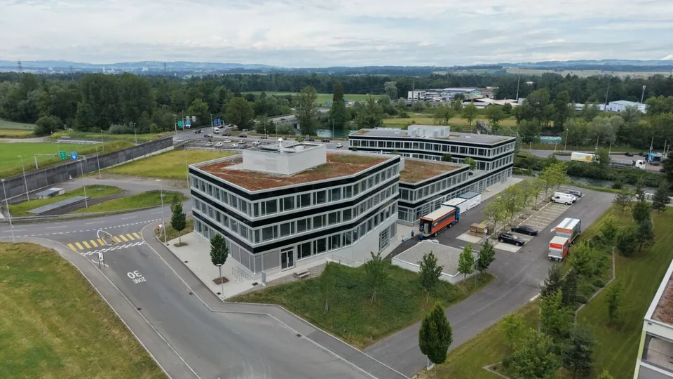 160 m² Emplacement de succès - Espace commercial représentatif dans un emplacement de choix – photo 12 sur 13