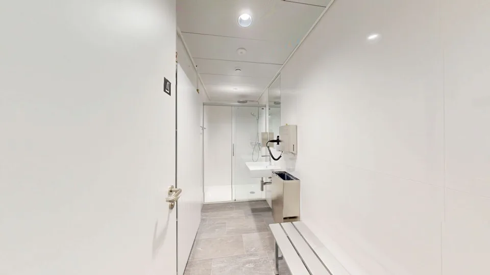 160 m² Emplacement de succès - Espace commercial représentatif dans un emplacement de choix – photo 8 sur 13
