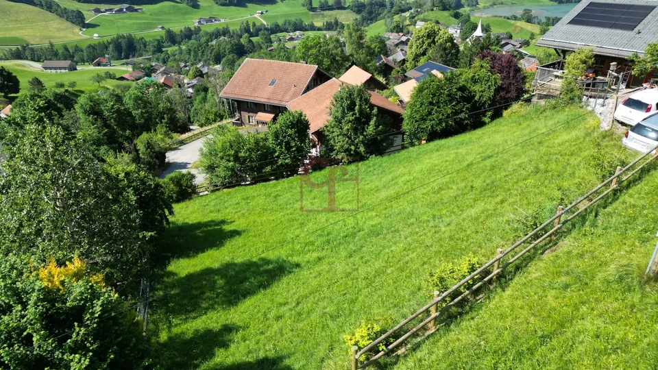 À vendre – Terrain constructible à Rossinière