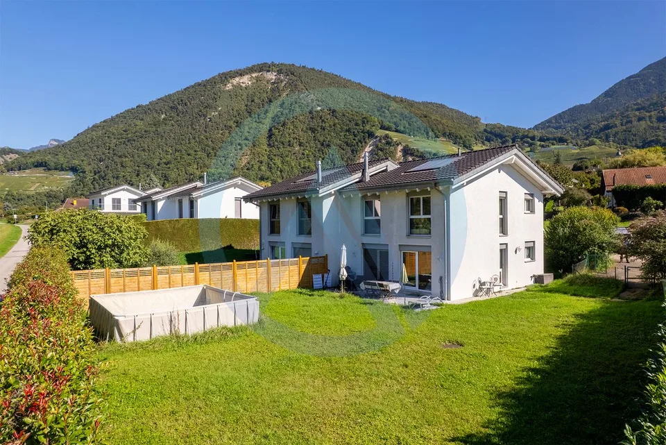 Belle villa jumelle à Ollon avec grand jardin plat et vue sur les Dents-du-Midi