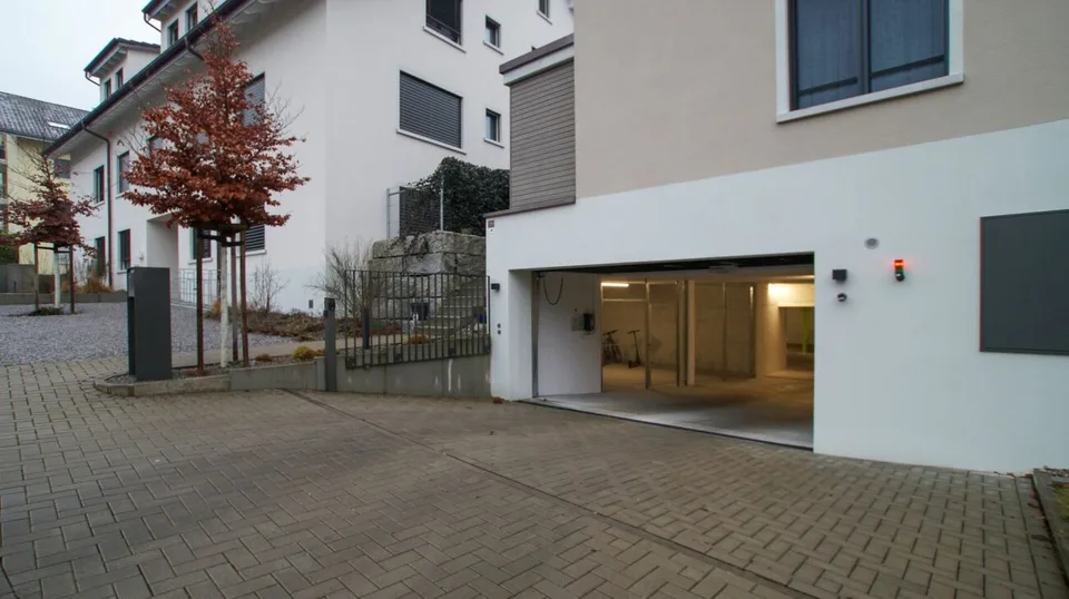 Private Tiefgaragenplätze mit flacher Ausfahrt – Foto 8 von 8