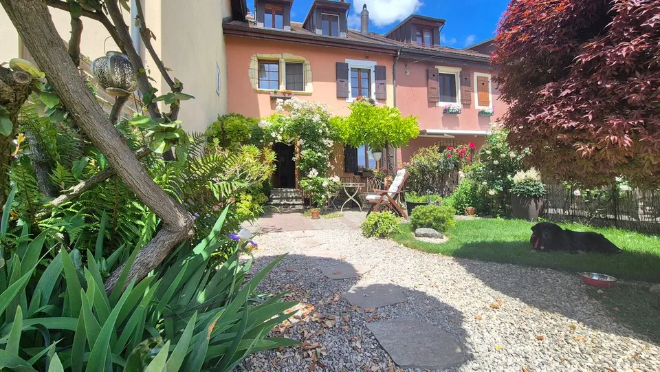 Maison villageoise avec cachet à 100 m du port de Concise