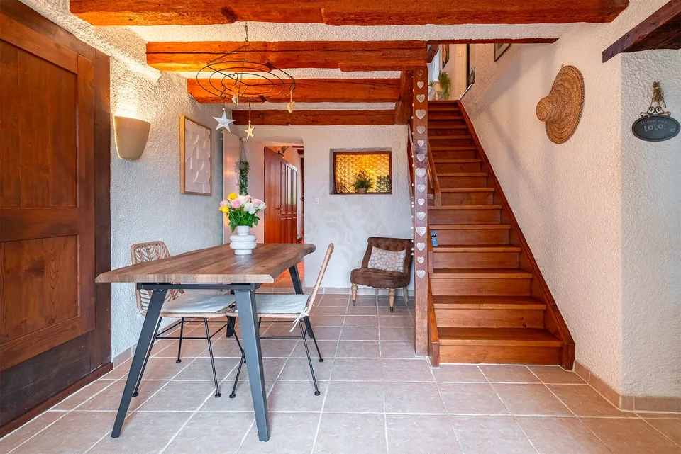 Dorfhaus mit Charakter 100 m vom Hafen von Concise entfernt