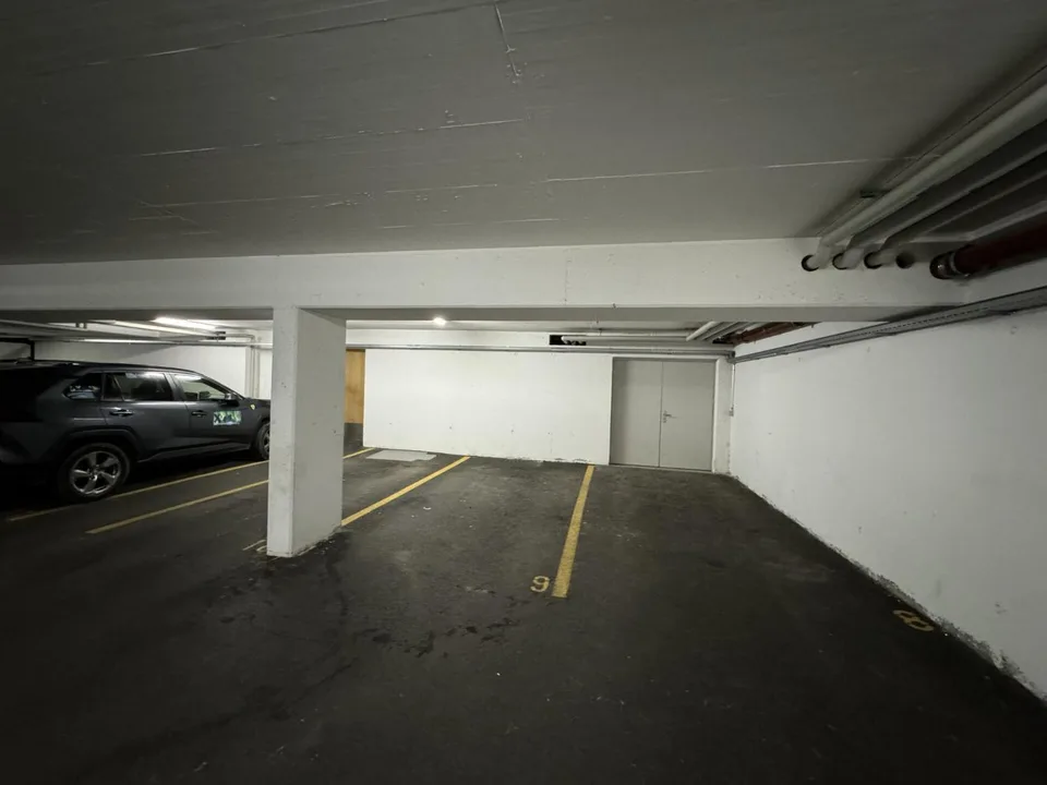 Locale + Parcheggio interno - Vétroz