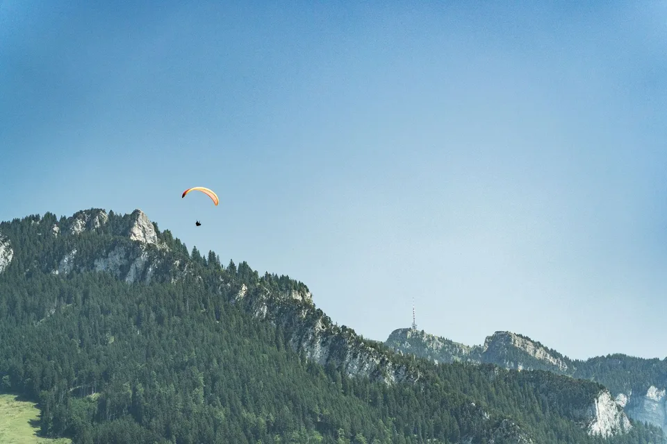 Nouveau projet de construction reblodge - vie moderne avec vue sur le lac et les montagnes à Sigriswil – photo 8 sur 13
