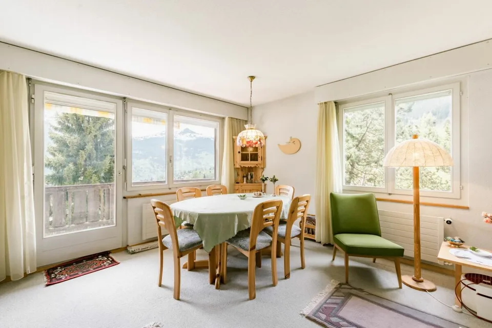 Accogliente appartamento con 2 camere e vista sulle montagne nel Chalet Eggli