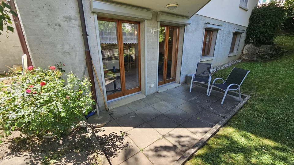 In vendita a Soyhières appartamento di 2,5 locali al piano giardino