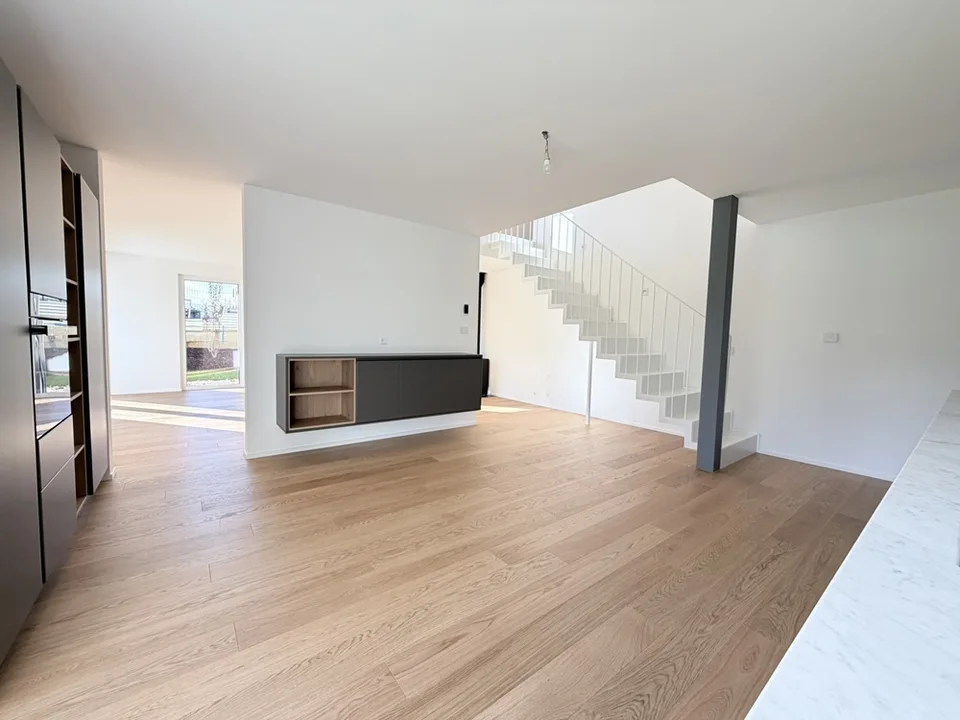 Villa, Rossemaison - 970000