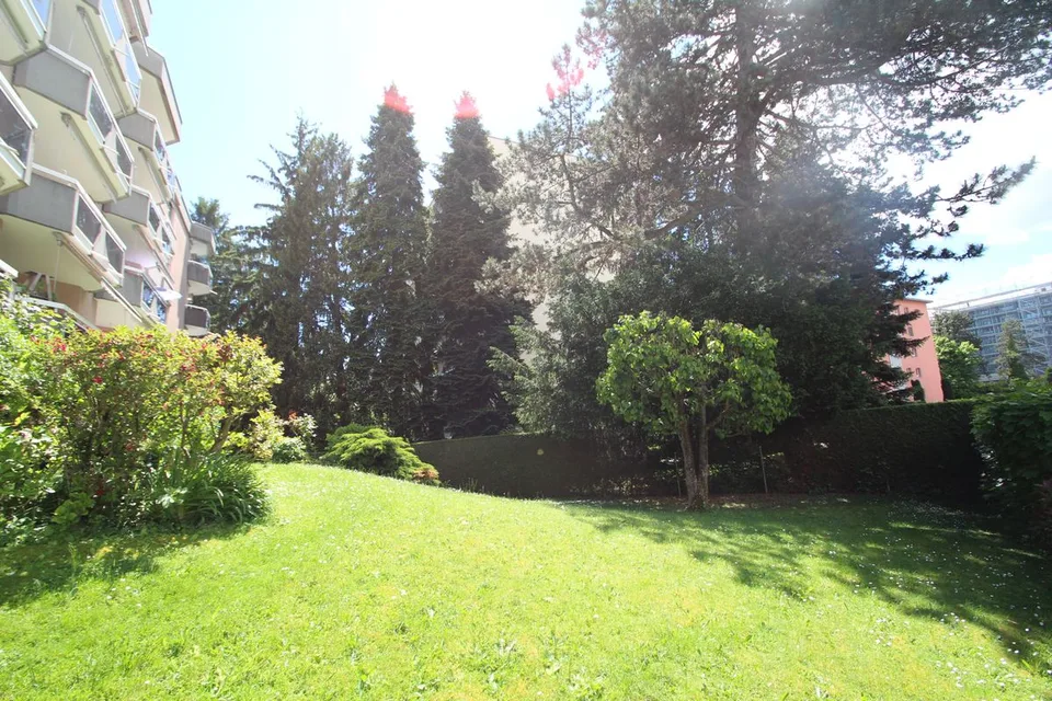 Appartamento di 4.5 locali, situato al 1° piano con balcone