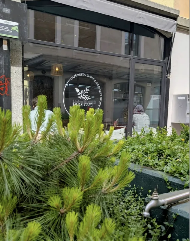 Café - Eaux Vives