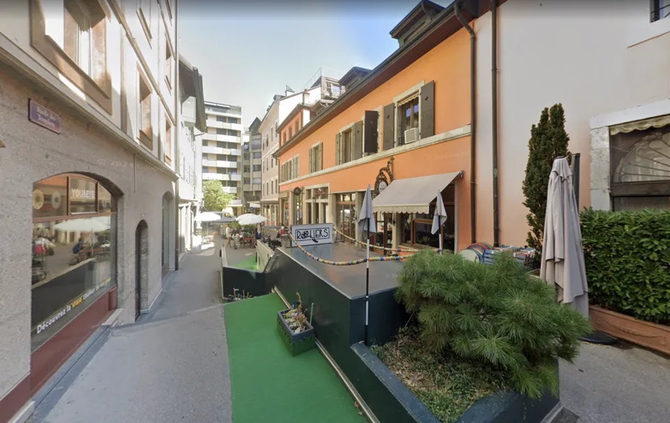 Café - Eaux Vives – Foto 12 von 13
