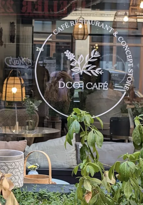 Café - Eaux Vives – Foto 10 von 13