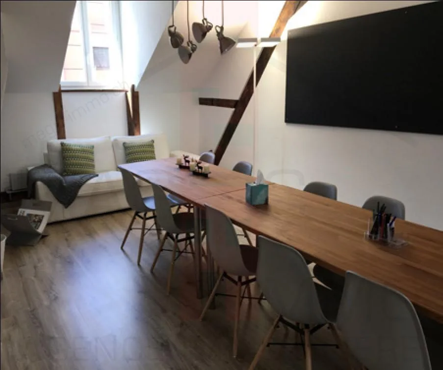 Gemischt genutztes Gebäude 15 Zimmer