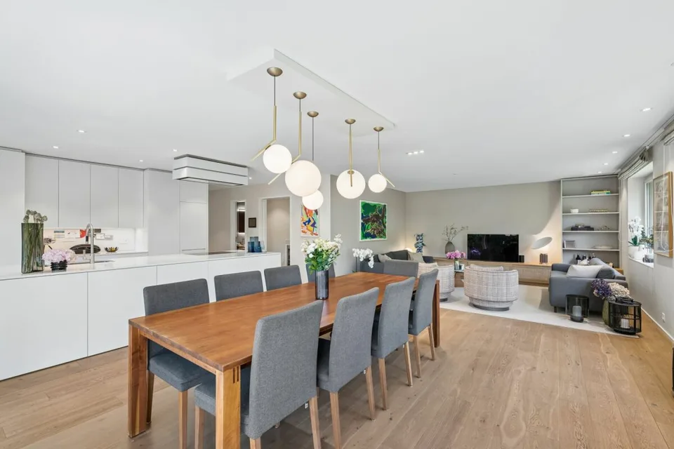 Appartement de jardin exclusif de 6,5 pièces avec finitions haut de gamme et sauna privé