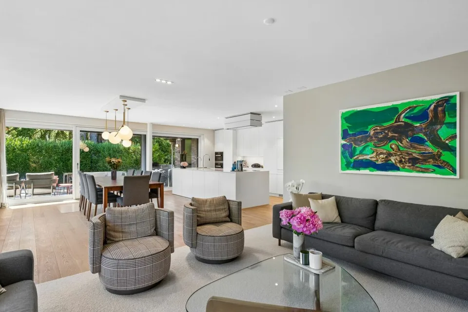 Appartement de jardin exclusif de 6,5 pièces avec finitions haut de gamme et sauna privé