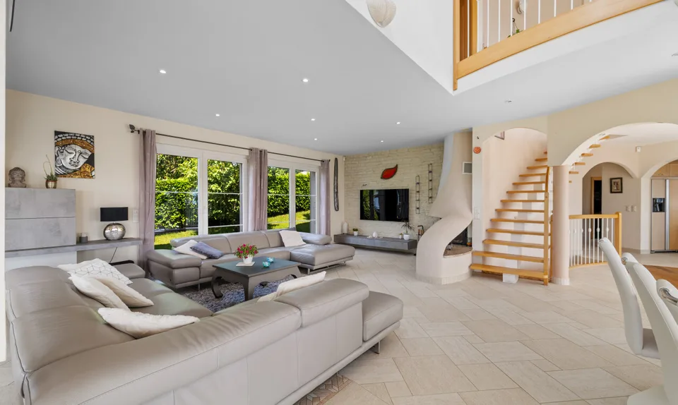 Exceptional house with heated pool! – photo 9 of 13