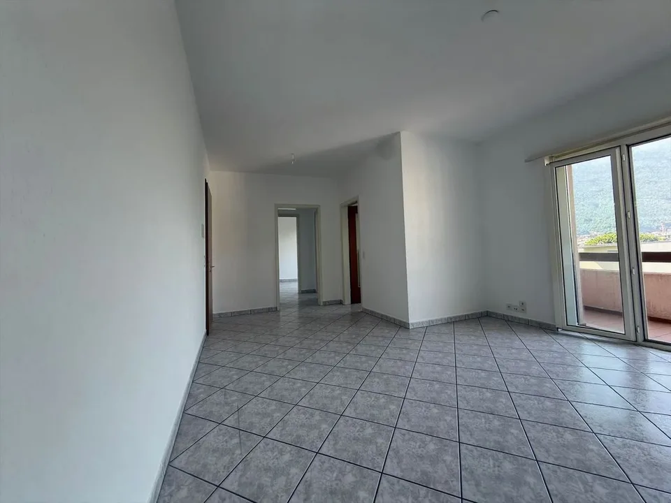 Appartamento con Vista a Bellinzona, 2.5 Locali