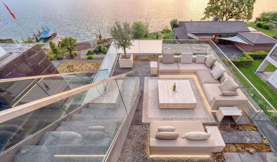 Villa mit direktem Seeanstoss in Küssnacht am Rigi