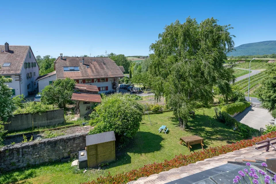 Eysins | Luminosa casa bifamiliare completamente ristrutturata, a 10 minuti dal centro di Nyon