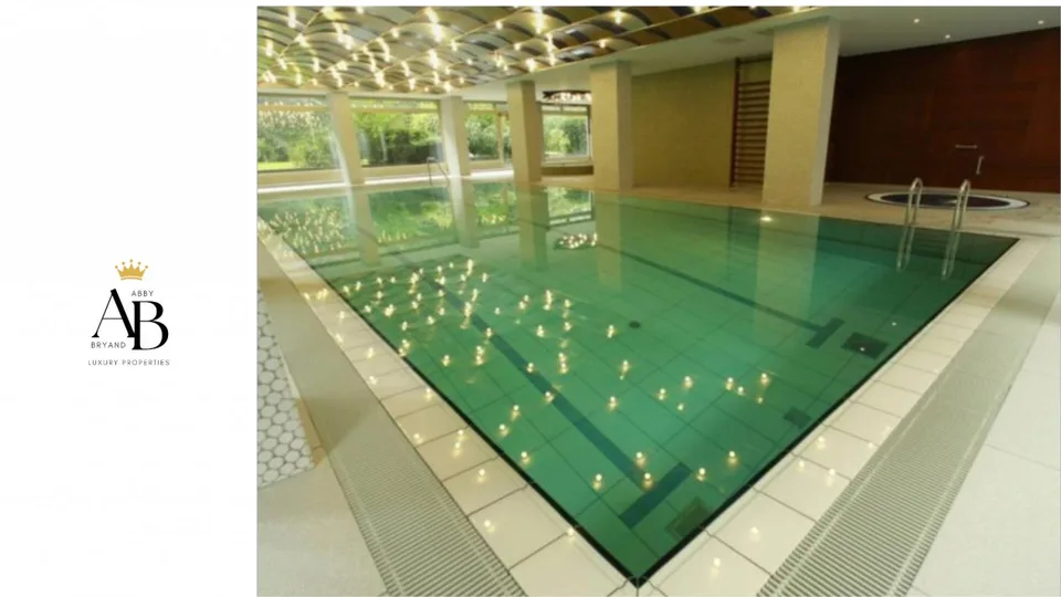 luxueux Appartement vue lac, Eléganterésidence avec piscine intérieure & jacuzzi – photo 18 sur 18
