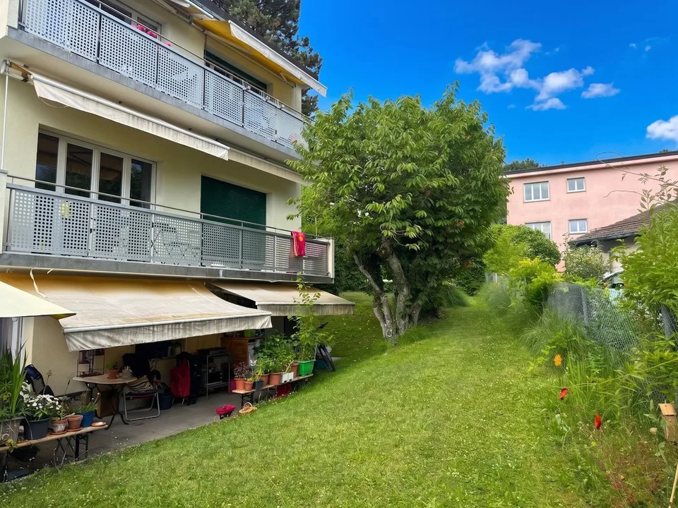 Wohngebäude mit 5 Wohnungen und Aufstockungspotenzial in Lausanne Chailly