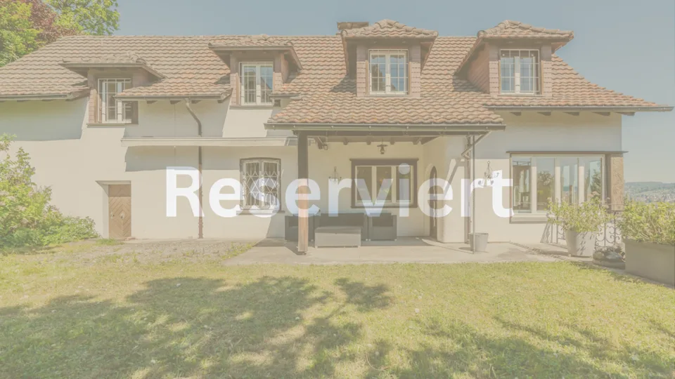 Reserviert: Stilvolles freistehendes 6.5-Zi-EFH mit 981 m² Grundstück, Seesicht und Entwicklungspotenzial in Oberrieden