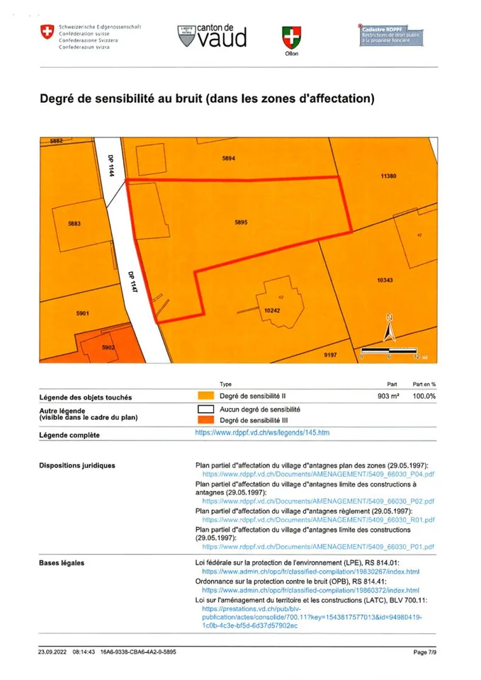 Terreno edificabile di 893 m² a Ollon, con posto auto coperto per due auto e edificio rurale dismesso.