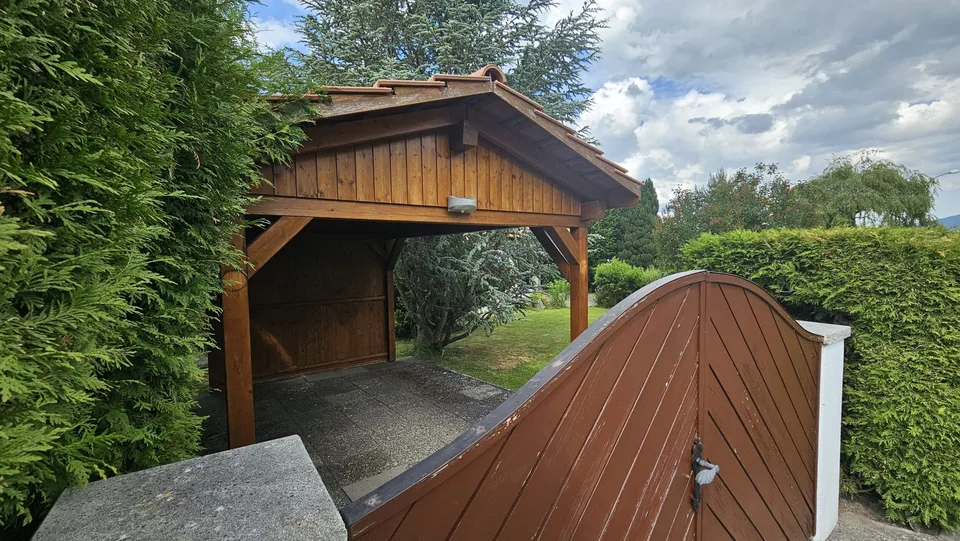 Zu verkaufen in Malleray, 6,5-Zimmer-Haus auf einem Grundstück von 858 m²