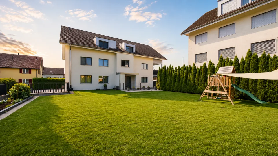 Exklusives Mehrgenerationenhaus in Seenähe - drei Wohneinheiten mit vielseitigen Nutzungsmöglichkeiten