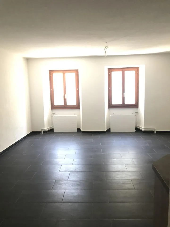 Los von 2 Wohnungen zu verkaufen in der Gemeinde St-Léonard (VS)!!! Absolut zu ergreifen.