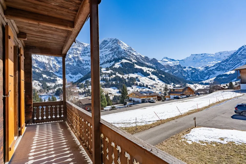 Multi-family house with exclusive, unobstructed views