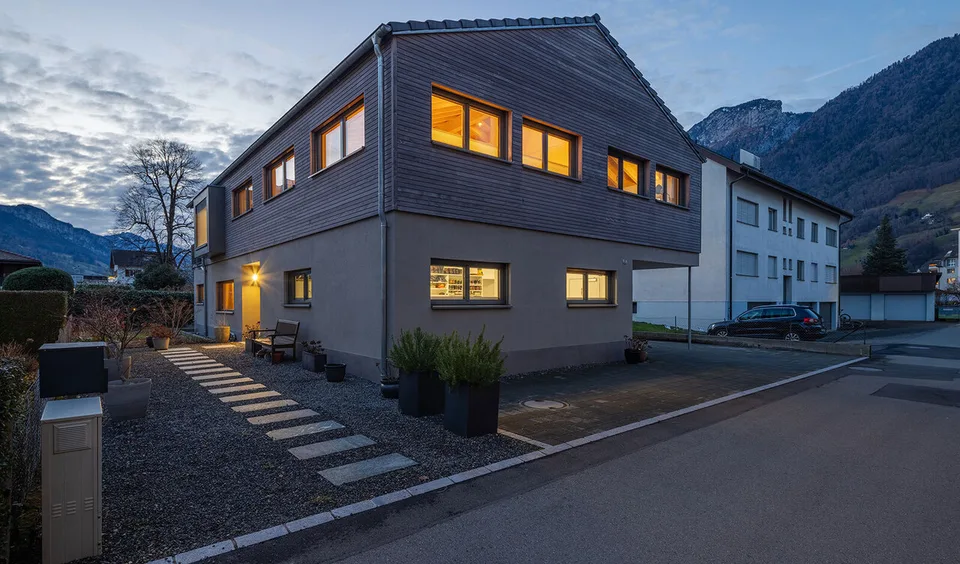 Ein Haus, so besonders wie seine Lage - 150 m vom See entfernt