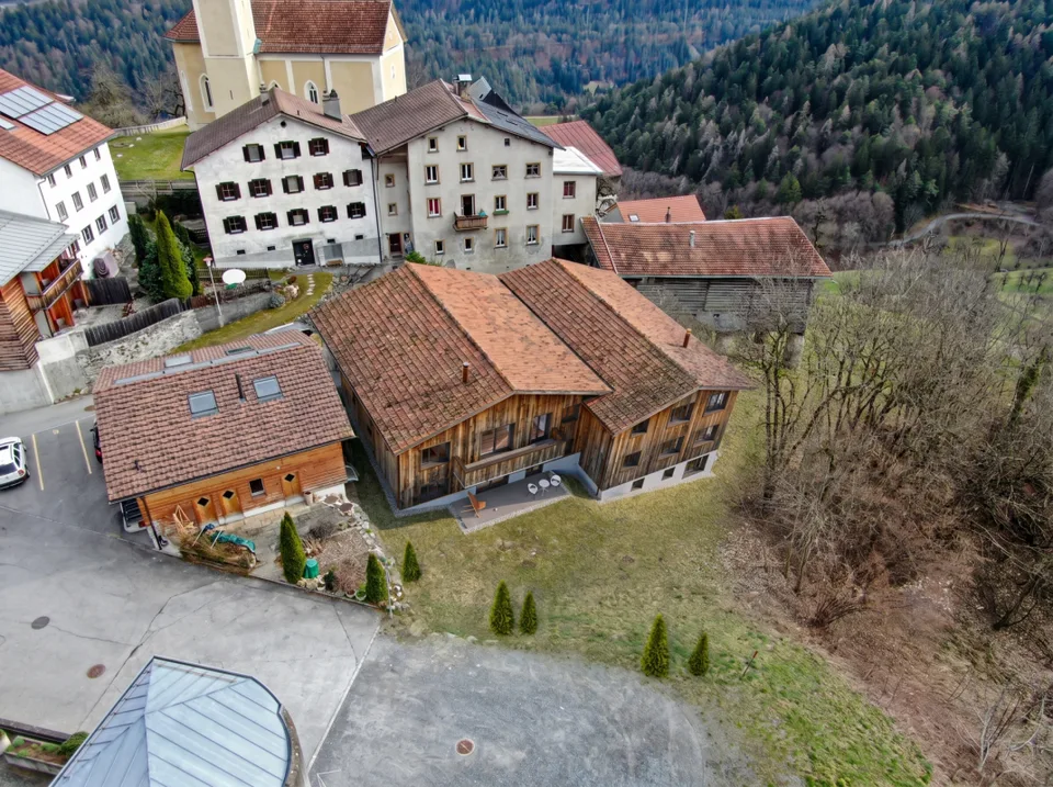 Bewilligtes Neubauprojekt mit 7 Wohneinheiten an attraktiver Lage in Trin Dorf