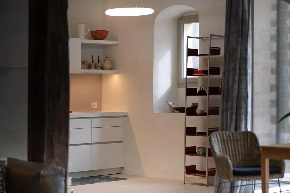 9-room House