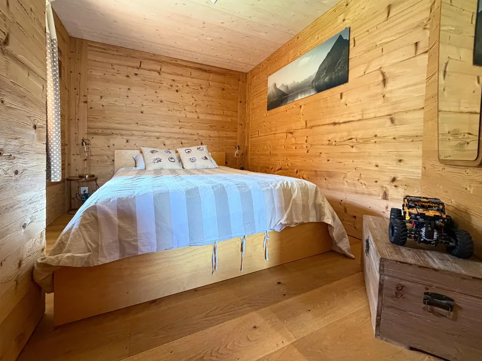 Schönes renoviertes Chalet auf einem sehr schönen, ebenen Grundstück in Ovronnaz/VS – Foto 9 von 20
