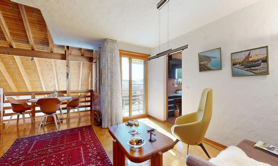 Affascinante casa unifamiliare di 6 stanze con piscina, sauna e vista panoramica