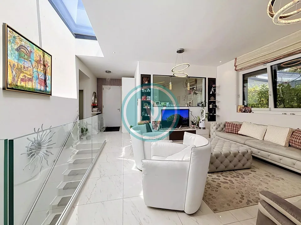 Moderne, neue und einstöckige Wohnung – Foto 7 von 13